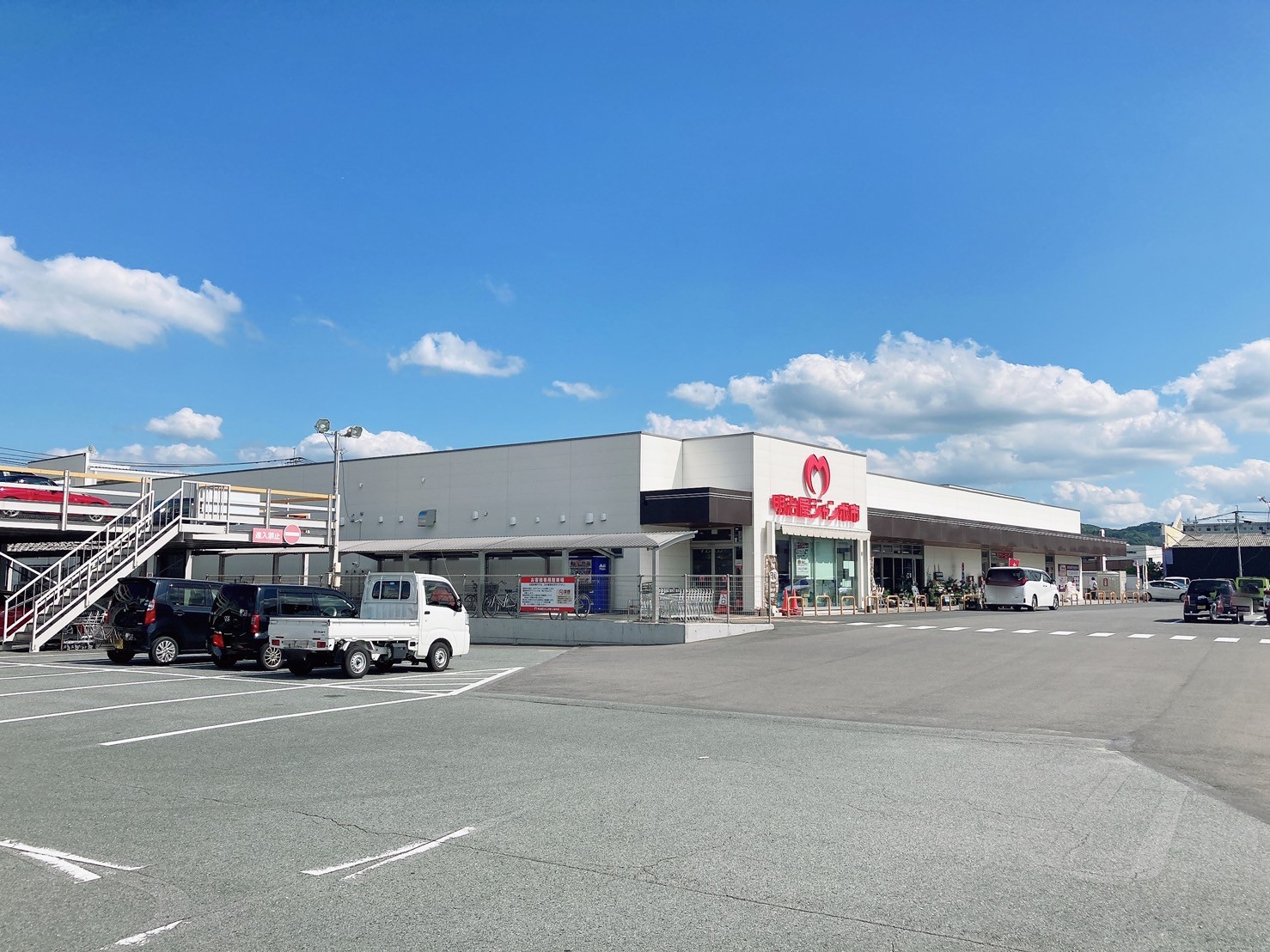 明治屋ジャンボ市久留米インター店